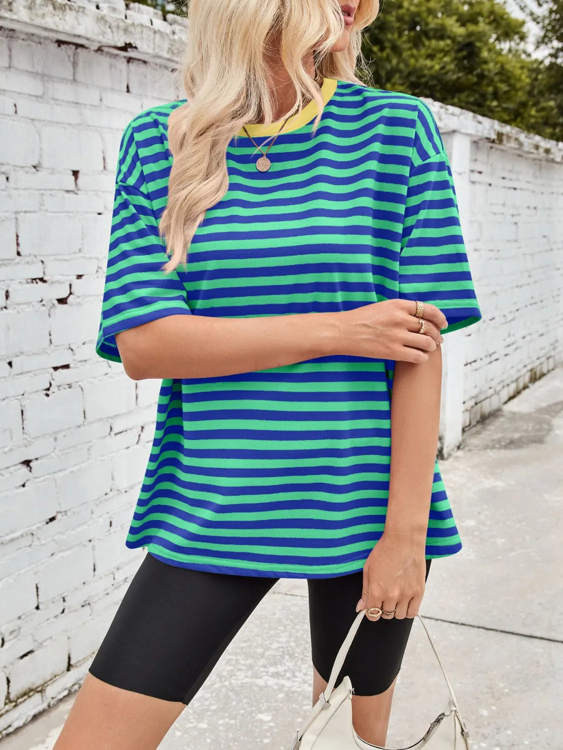 Contrast Striped Round Neck T-Shirt – Trendsi | ClozArt