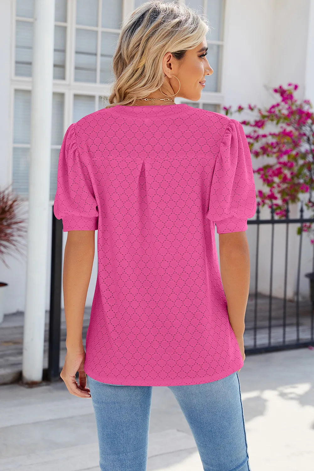 Eyelet Notched Puff Sleeve T-Shirt – Trendsi | ClozArt