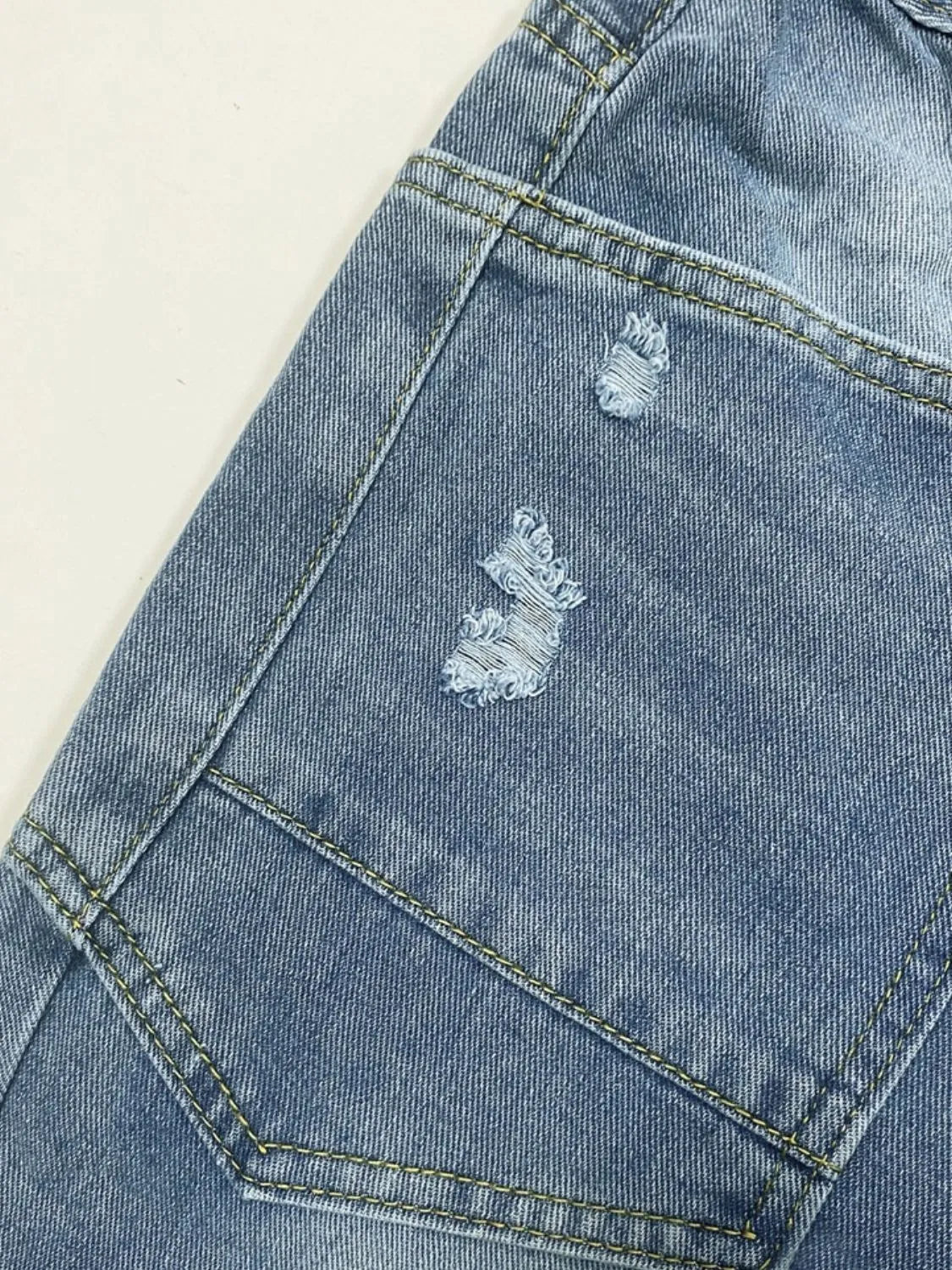 Distressed Jeans with Pockets – Trendsi | ClozArt