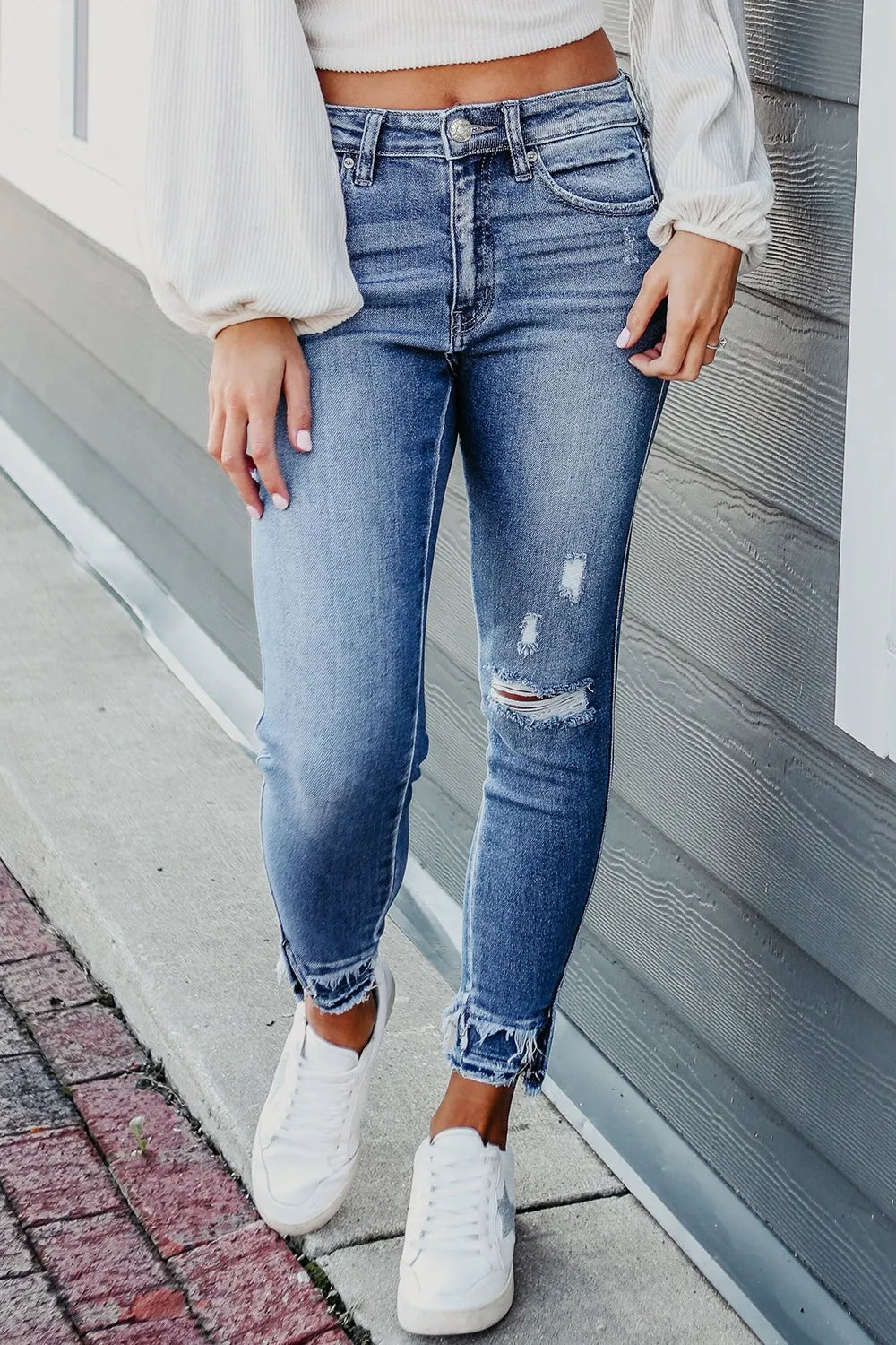 Raw Hem Distressed Jeans with Pockets – Trendsi | ClozArt