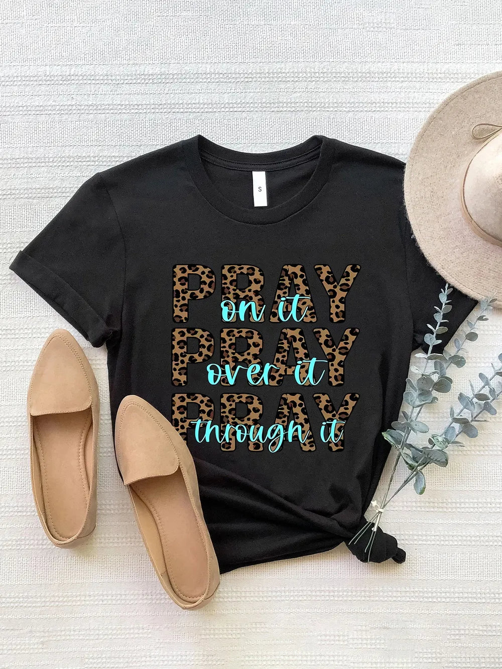 Letter Graphic Round Neck Short Sleeve T-Shirt – Trendsi | ClozArt