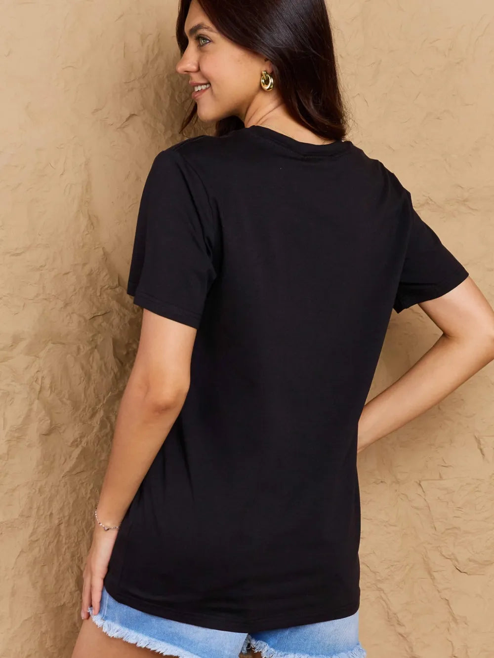 Full Size Round Neck Short Sleeve T-Shirt – Trendsi | ClozArt