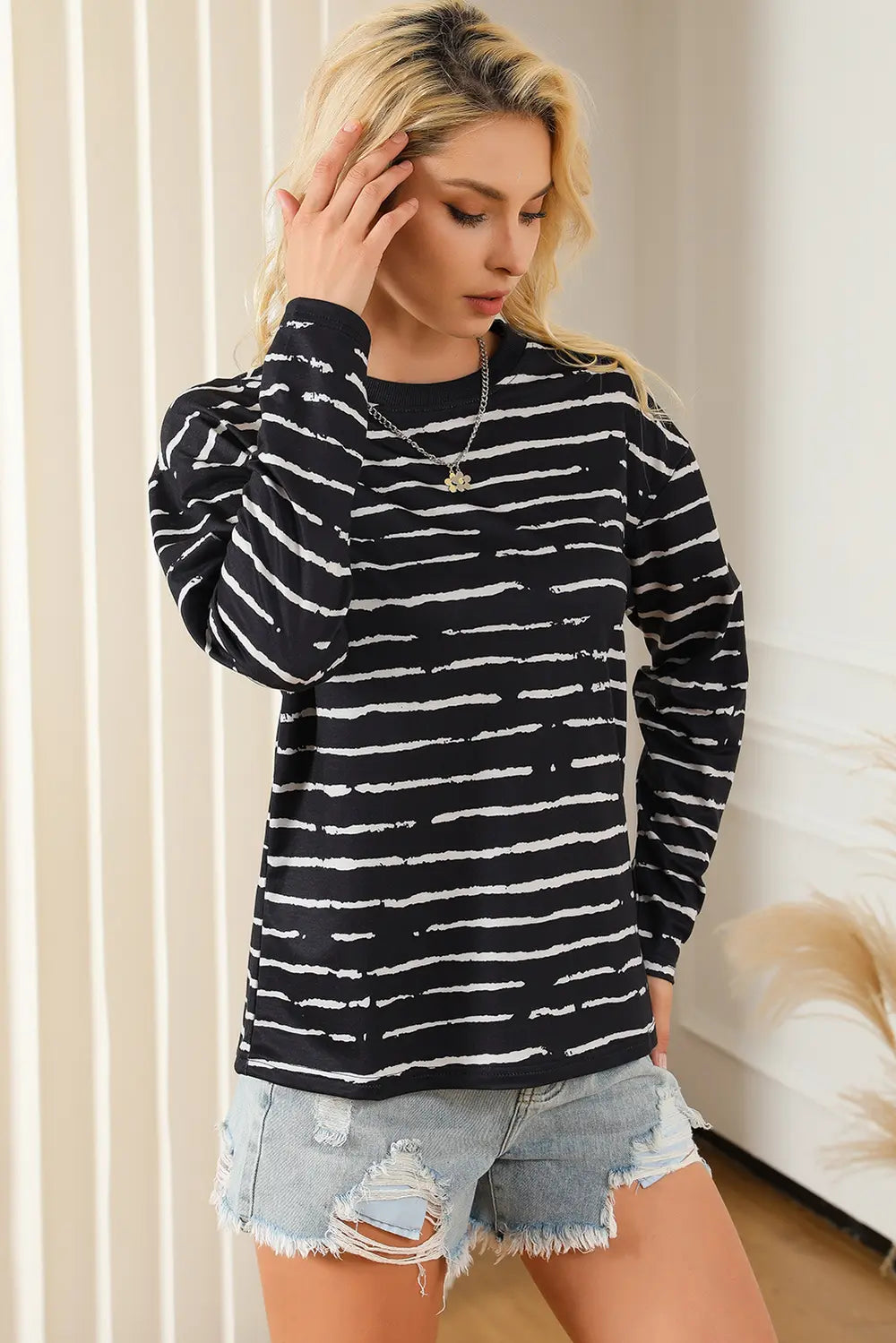Striped Round Neck Long Sleeve T-Shirt – Trendsi | ClozArt