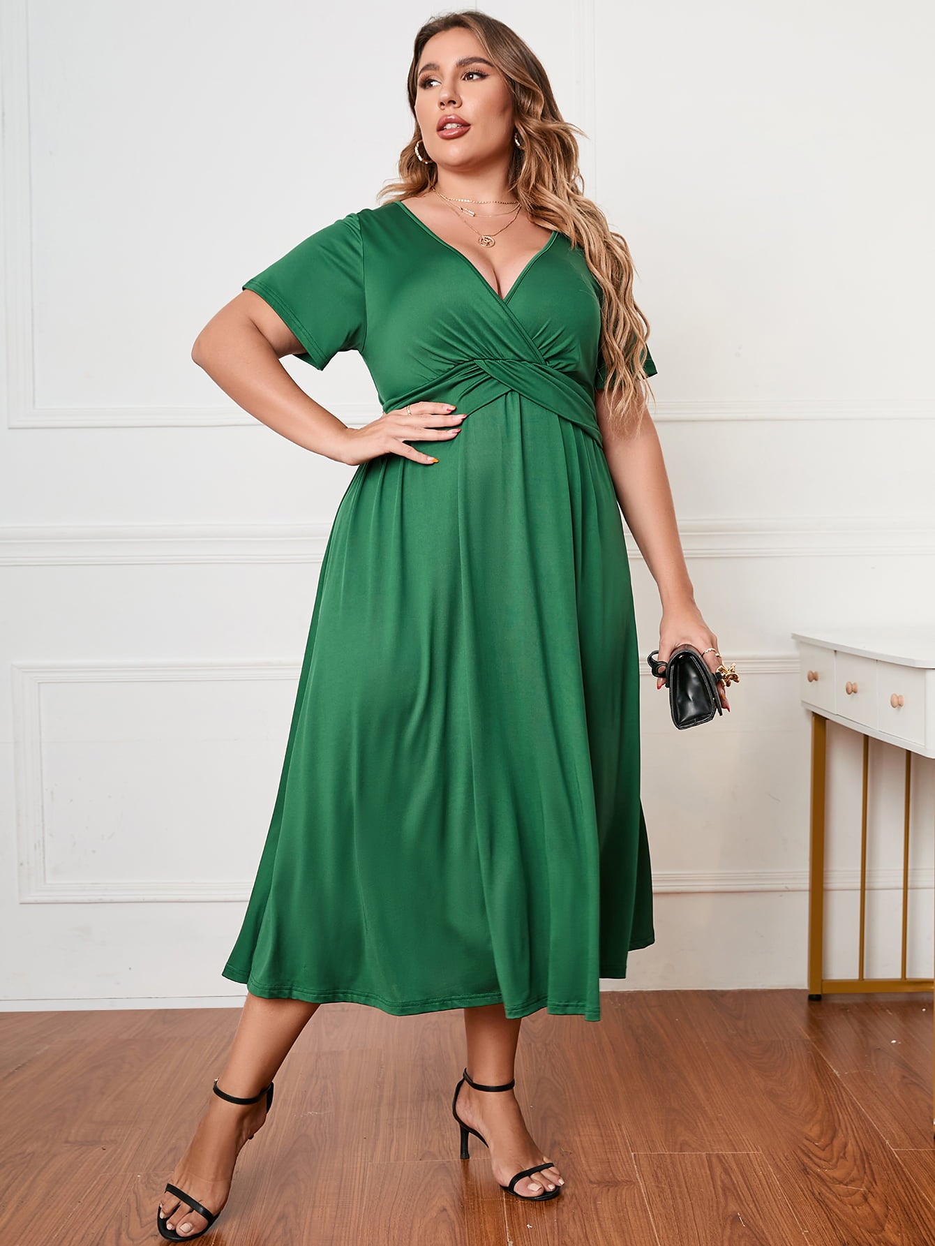 Honey Plus Size Short Sleeve Surplice Neck Midi Dress – Trendsi | ClozArt
