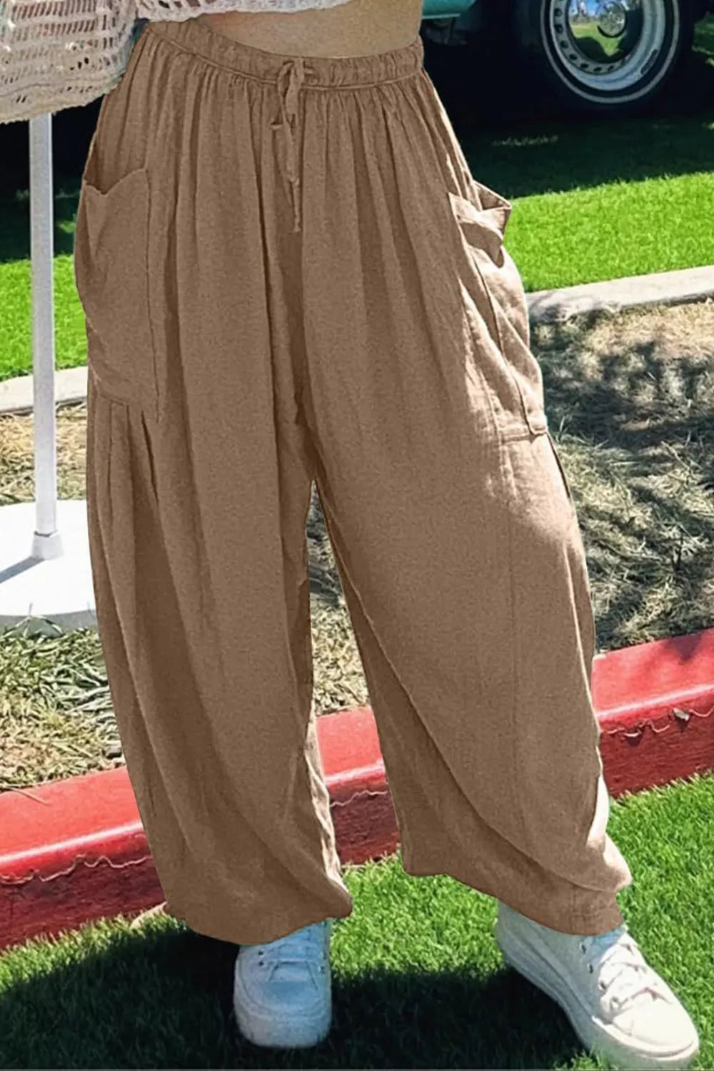 Full Size Pocketed Drawstring Wide Leg Pants – Trendsi | ClozArt