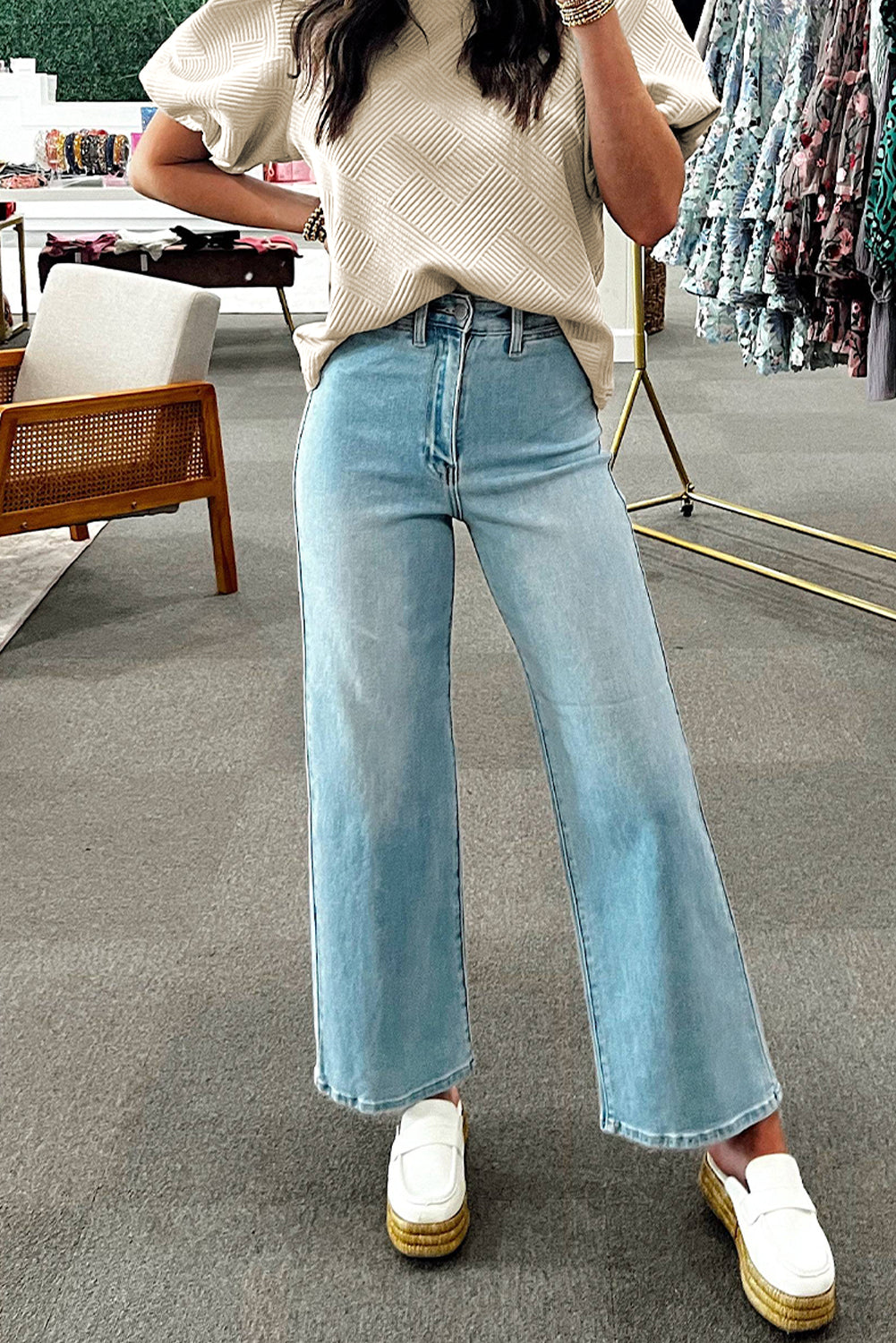 Oatmeal Solid Color Textured Puff Sleeve T-shirt – Shewin | ClozArt