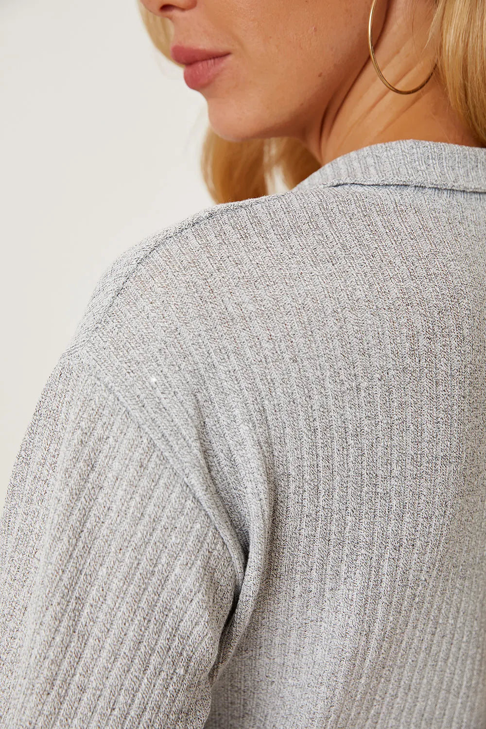 Collared Neck Dropped Shoulder T-Shirt – Trendsi | ClozArt