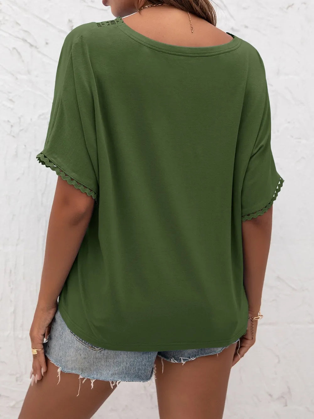 Ivy Lane Lace Detail V-Neck T-Shirt – Trendsi | ClozArt