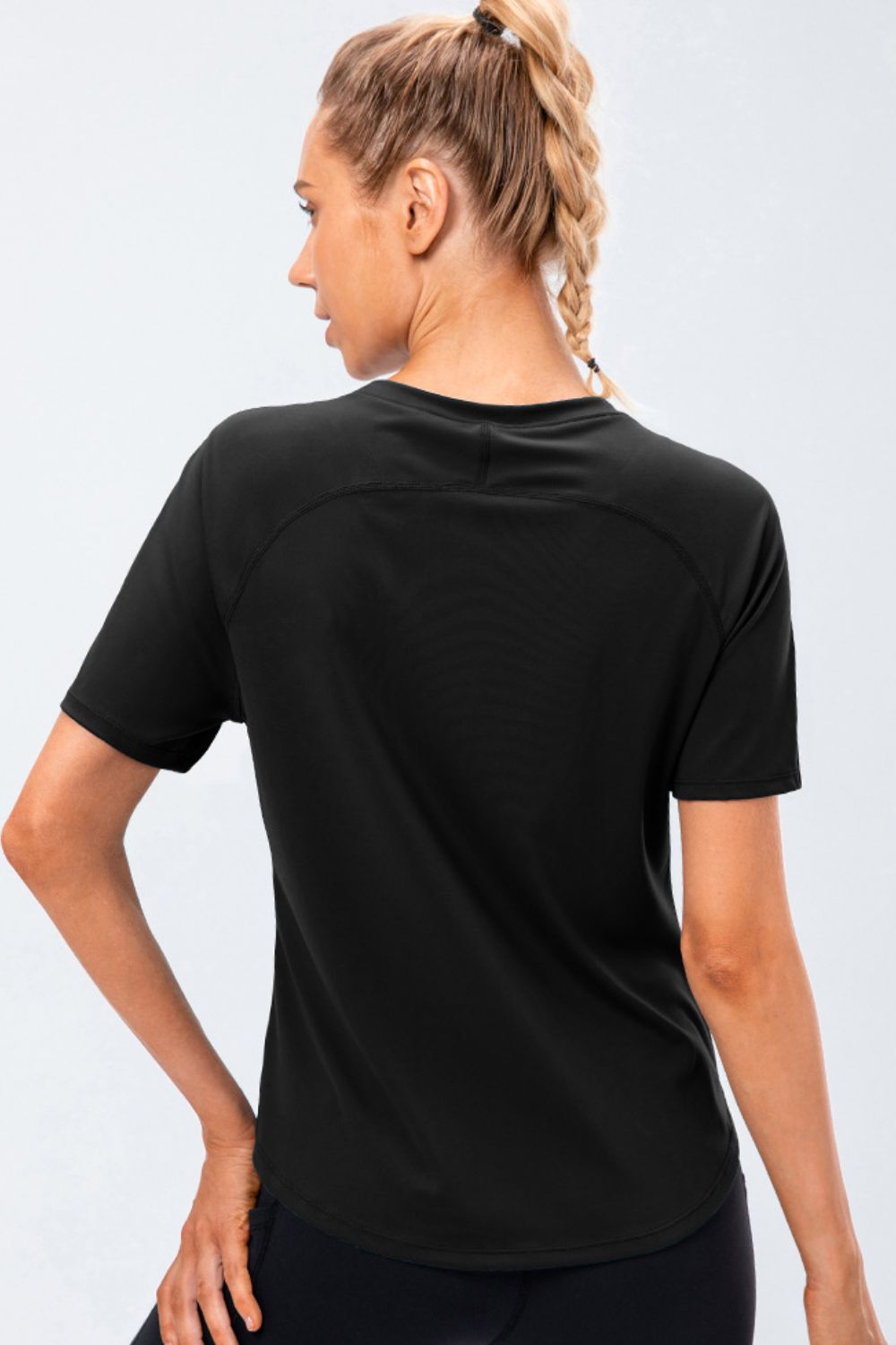 Round Neck Raglan Sleeve Active Tee – Trendsi | ClozArt
