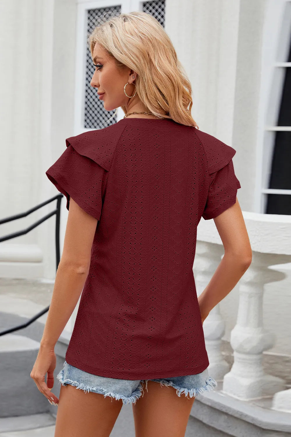 Eyelet Notched Short Sleeve T-Shirt – Trendsi | ClozArt