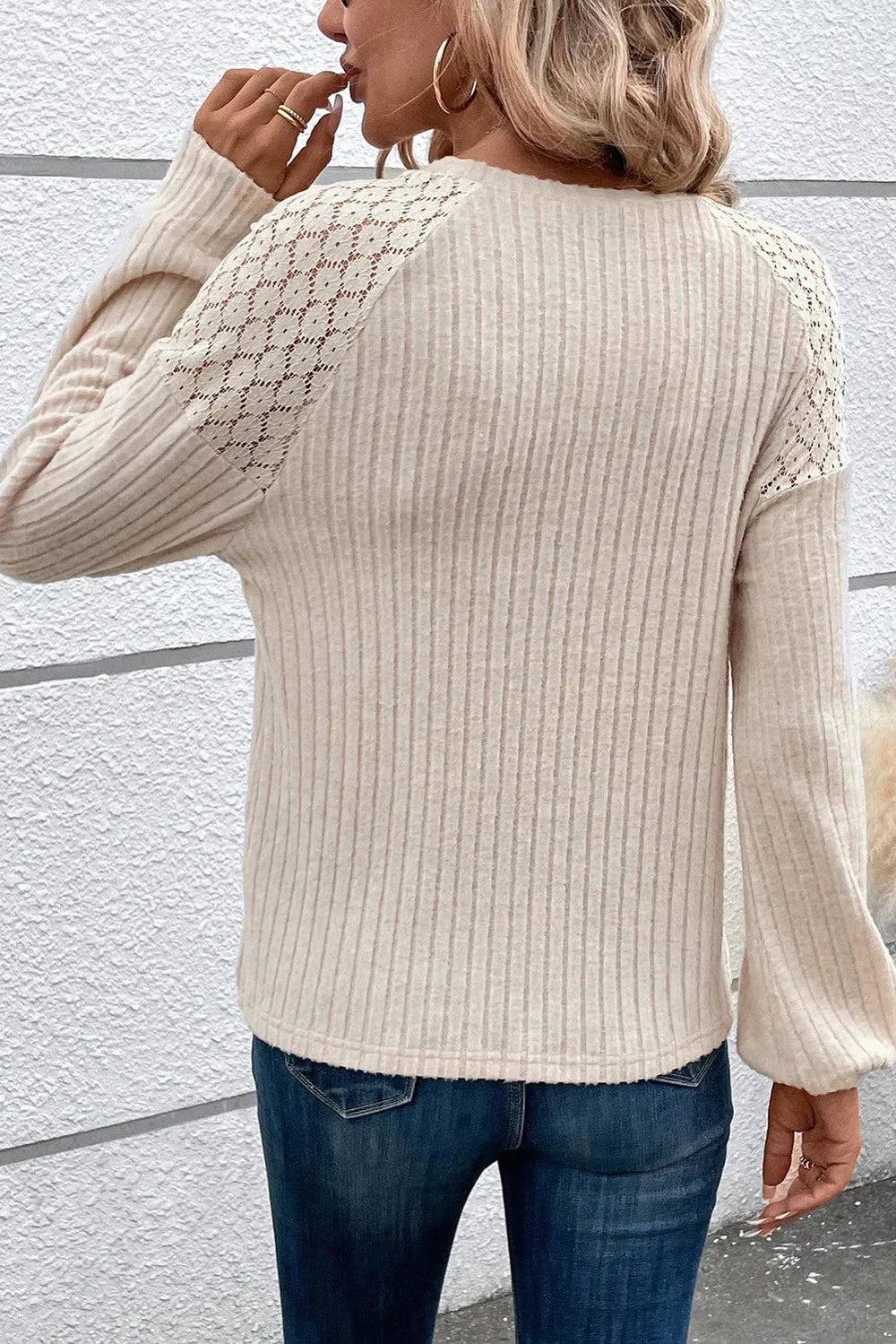 Ribbed Decorative Button Round Neck T-Shirt – Trendsi | ClozArt