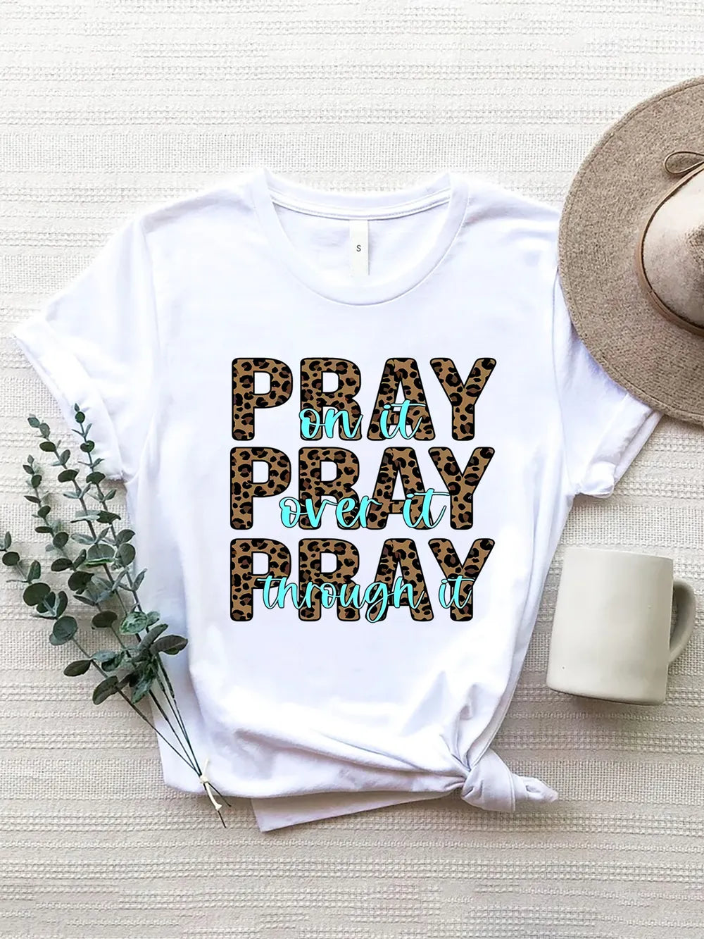 Letter Graphic Round Neck Short Sleeve T-Shirt – Trendsi | ClozArt
