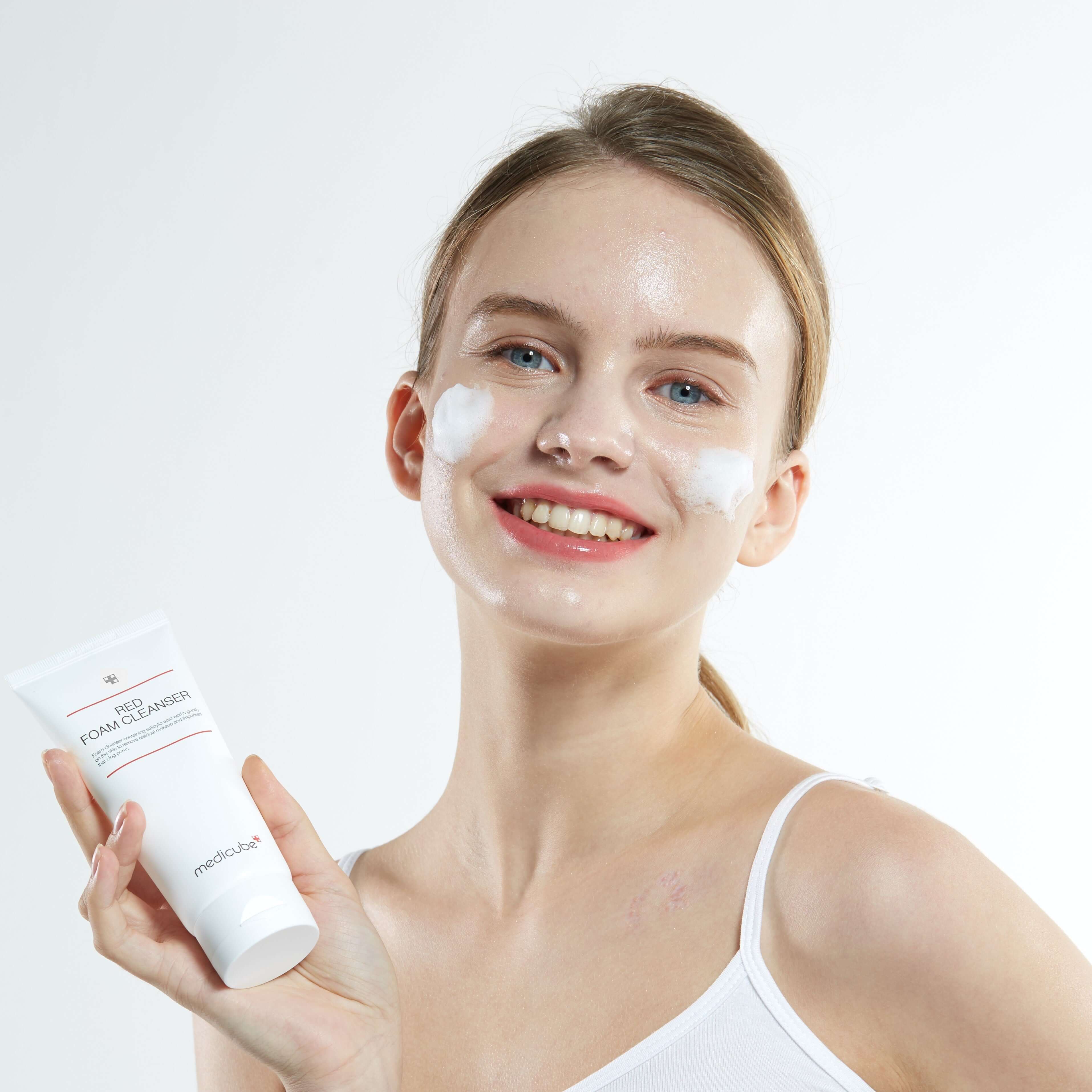 medicube Red Foam Cleanser 120ml – medicube | ClozArt